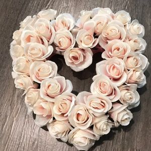 Heart shaped rose heart art wall